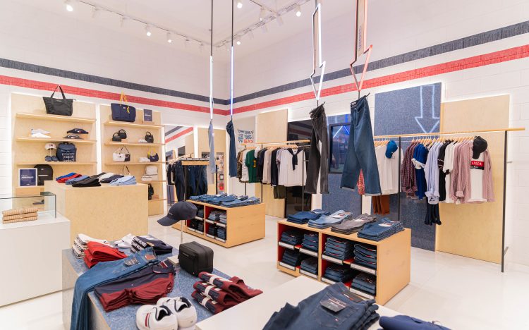 Tommy on sale jeans store