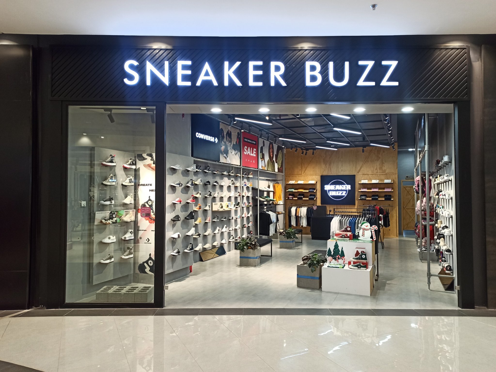 Sneaker Buzz - AEONMall Hà Đông